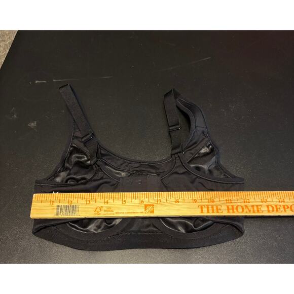 Athleta Sports Bra 32C  Black Underwired Hook & Eye Gym Yoga - Picture 3 of 4